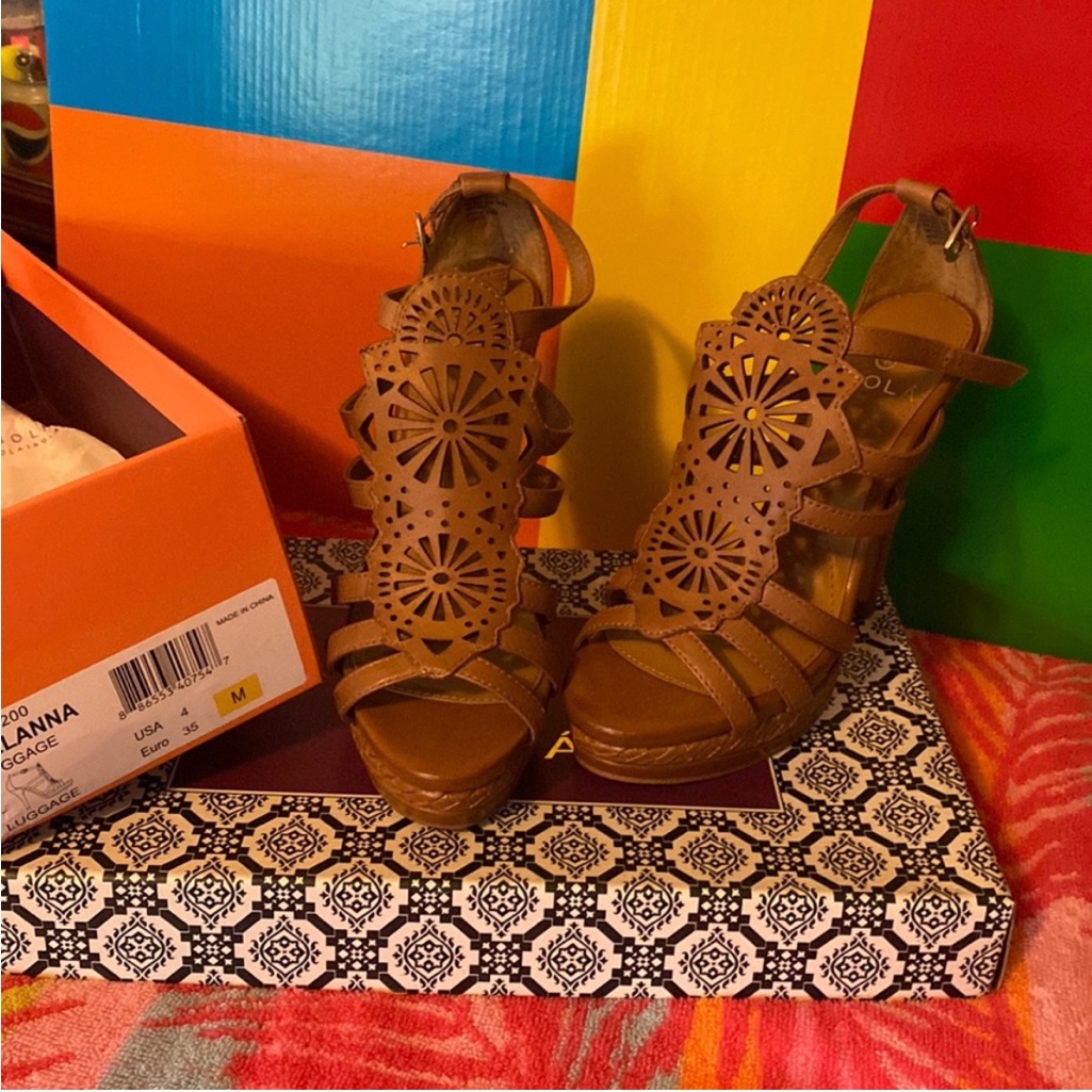 Size 4 Brown Heels